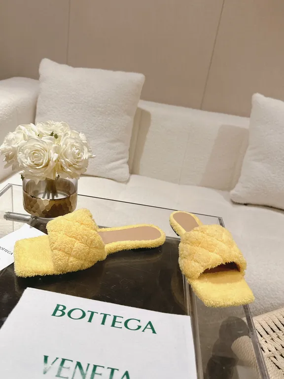 Bottega Veneta Shoe 